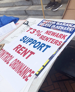 Newark renters sign